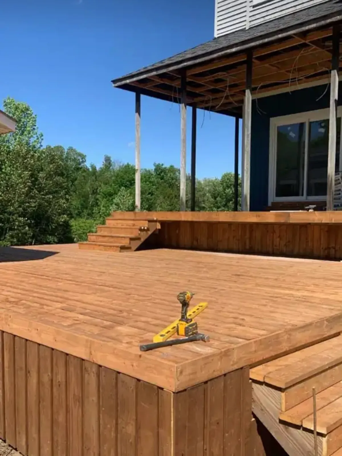 Cedar deck with integrated bench